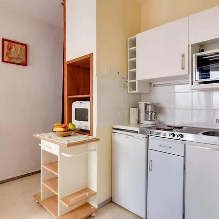 Pour 4 Pers Avec Tv, Parking, Animaux Admis, Proche Station De - Fr-1-403-72 شقة