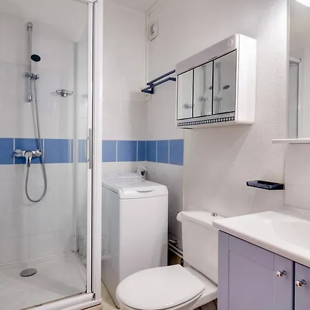 شقة Pour 4 Pers Avec Tv, Parking, Animaux Admis, Proche Station De - Fr-1-403-72 *