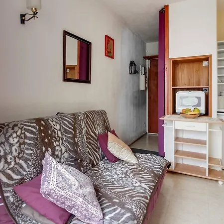 Pour 4 Pers Avec Tv, Parking, Animaux Admis, Proche Station De - Fr-1-403-72 *